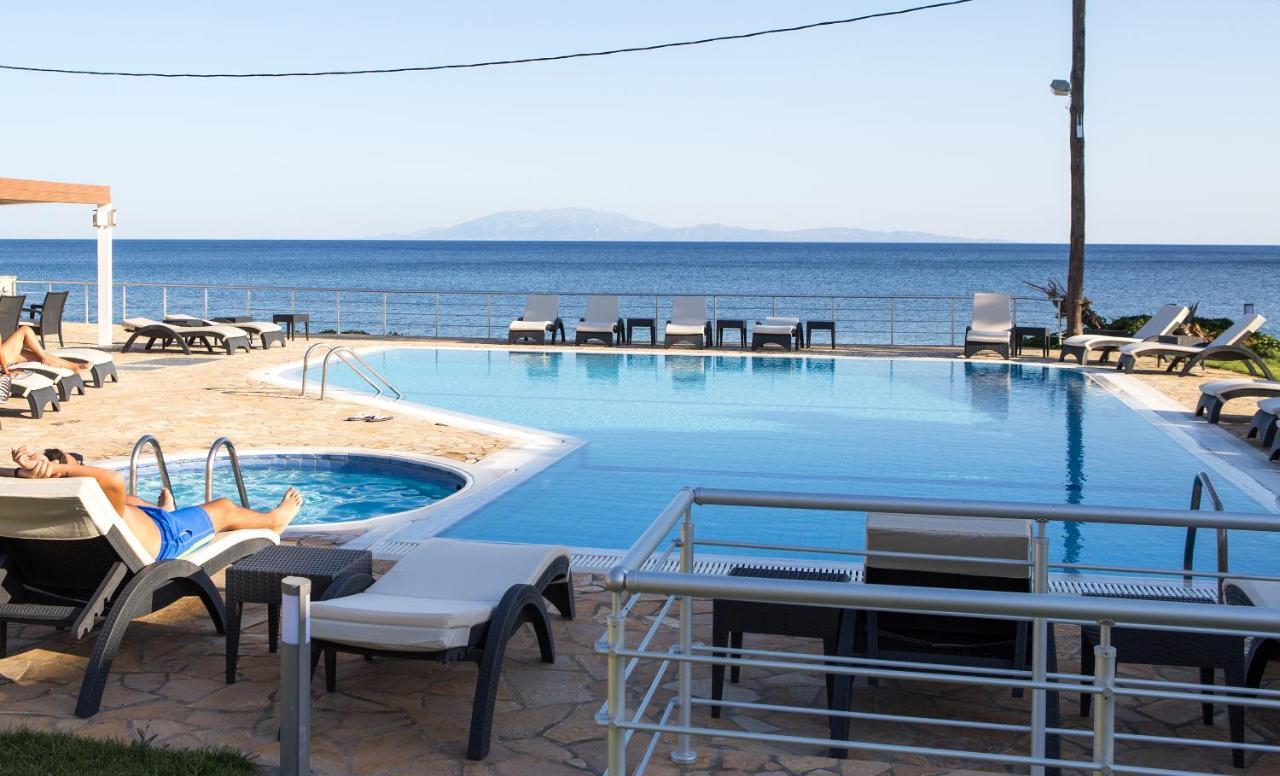Blue Waves Luxury Suites By The Sea Plomari Facilities photo